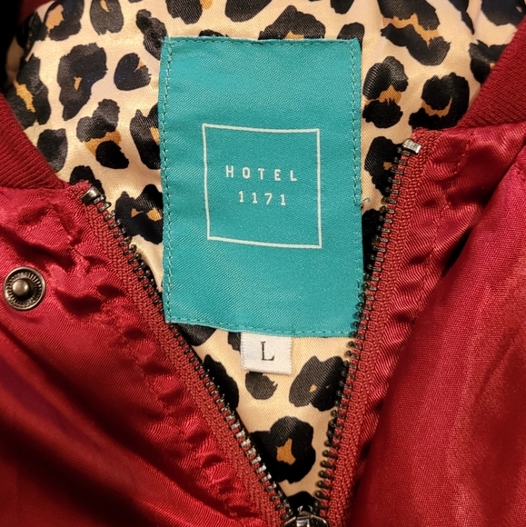 HOTEL 1171 | Red Satin Varsity Bomber Jacket | Back Graphic | Size L - Picture 7 of 10